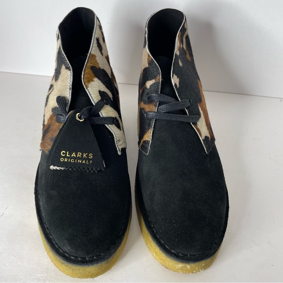 Clarks Originals Women's 8 Black Cow Print Suede 221 Desert Boots - Picture 5 of 14